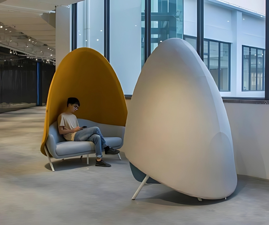 COLLABORATIVE SEATING 33